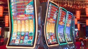 Visual laut dan phoenix untuk slot dewasa